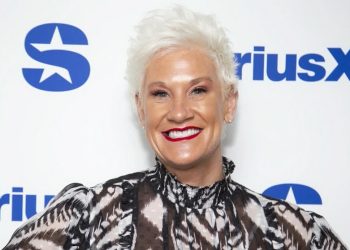 Video Meals Community chef Anne Burrell lifeless at age 55 – ABC Information