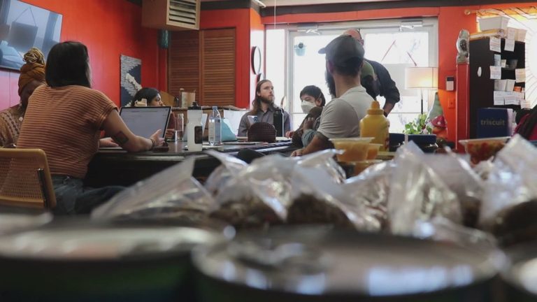 Knox Delight, group works collectively to supply meals