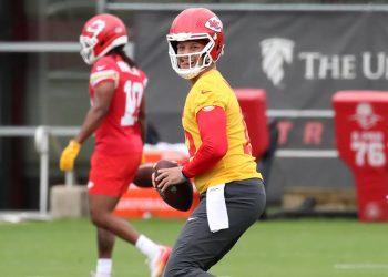 MINICAMPS Obligatory NFL: bosses, crows, rams, seahawks, all open giants