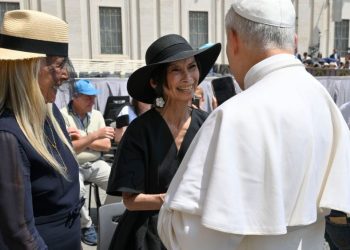 Pope Leo XIV Meets Style Designer Josie Natori in Rome
