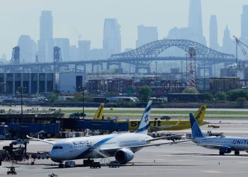 Newark Airport LIVE: All flights grounded sparking journey chaos | US | Information