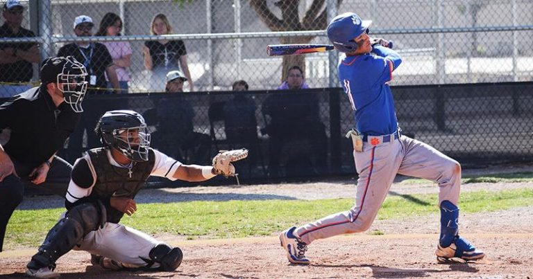 Belen’s Scott, Los Lunas’s Castillo wins Pine Honor – Information Bulletin in Valencia County