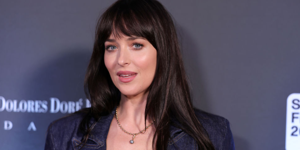 Dakota Johnson Reveals Extraordinarily Smelly Present She Despatched Her Pal’s Ex