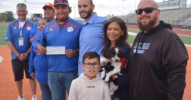 The one scholarship granted to the soccer participant of the Los Lunas Excessive College – the information bulletin in Valencia County