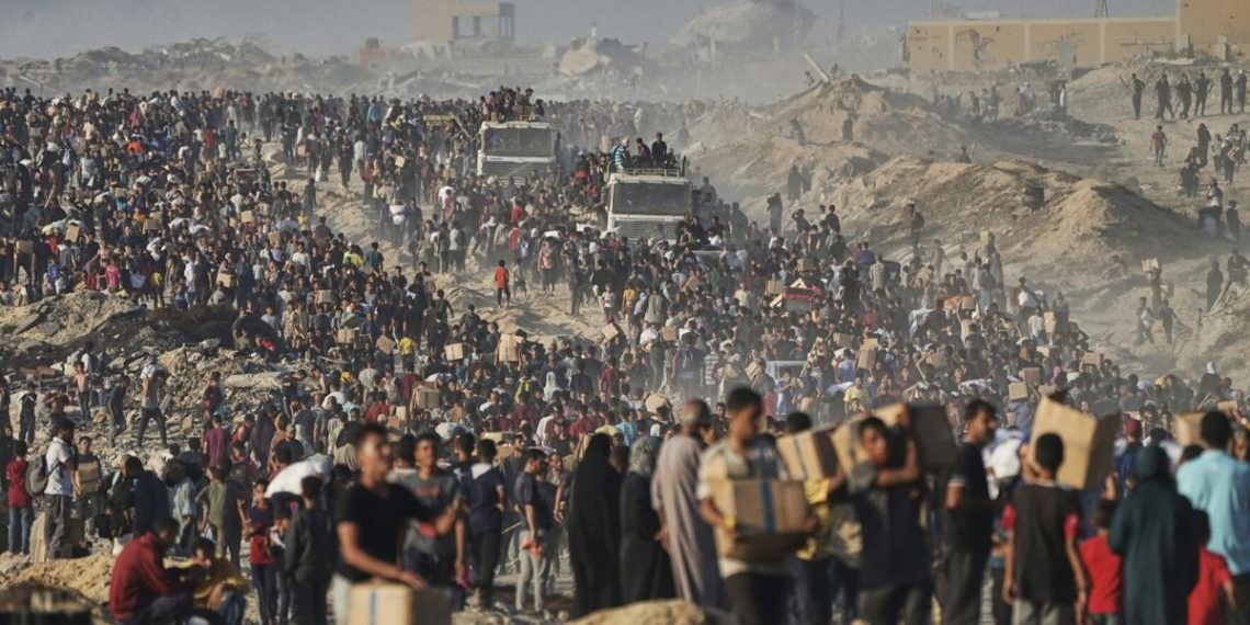 Photographs present crowds of determined Palestinians struggling to get meals – wdtimes.com