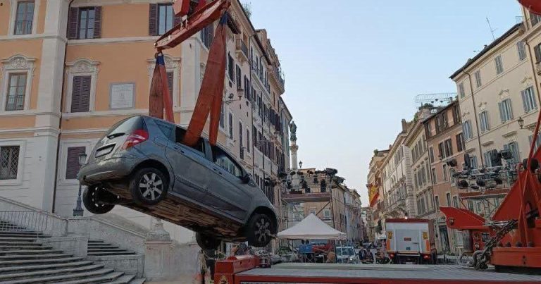 Aged man drives down Rome’s Spanish Steps and will get caught | Life-style