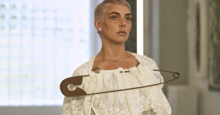 Simon Cracker creates a model uniform to focus on star upcycled clothes throughout Milan Style Week | Ap Life