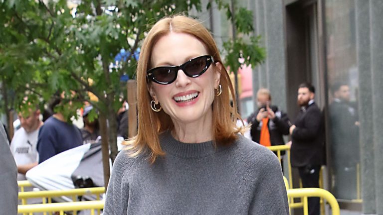 Julianne Moore’s chocolate satin skirt has transformed me to put on this trending skirt type