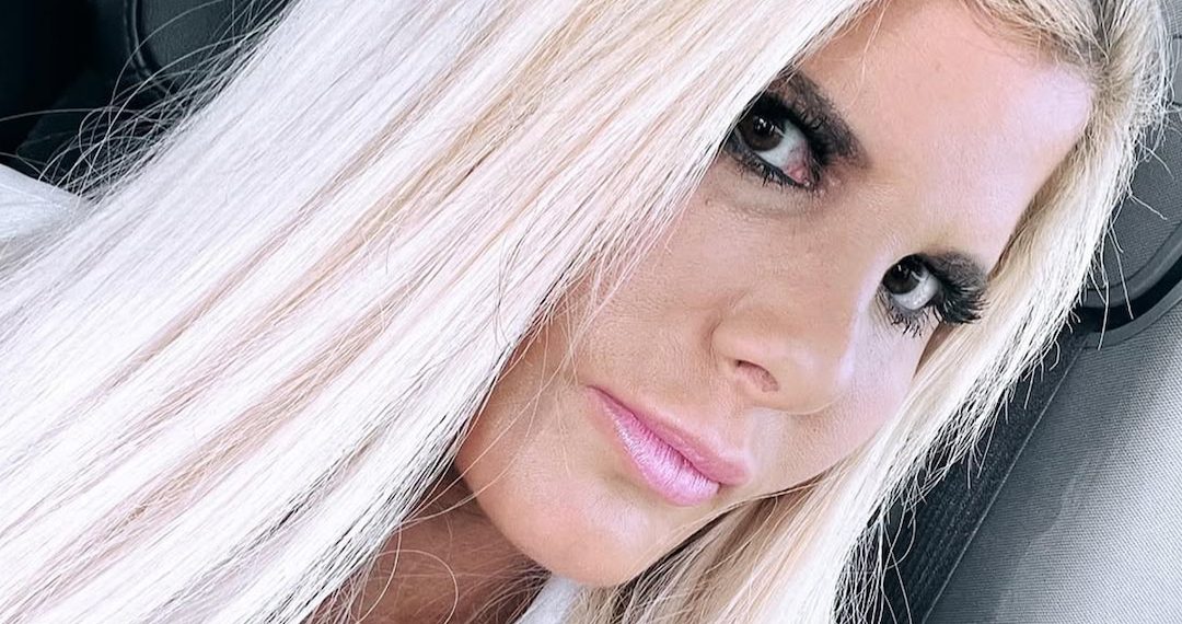 Sara Burack, Million Greenback Seashore Home Star, Lifeless at 40 in Hit and Run