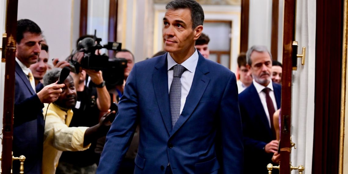 Pedro Sánchez on the sting of the abyss in Spain