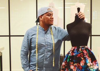 Sāmoan trend icon fatally shot at US peace rally