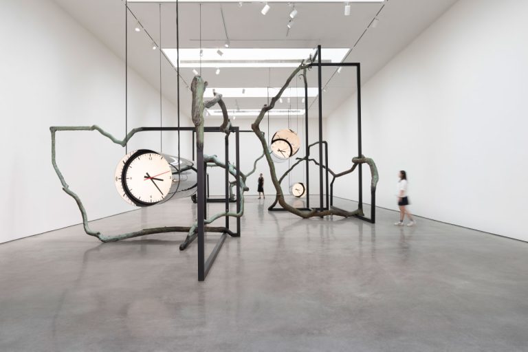 Alicaja Kwade captures time within the Perration-Warping Exhibition