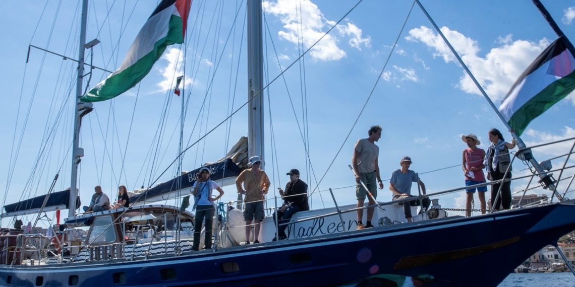 Israel stops six French activists who broadcast “Madleen” on the humanitarian ship and radiate Greta Thunberg