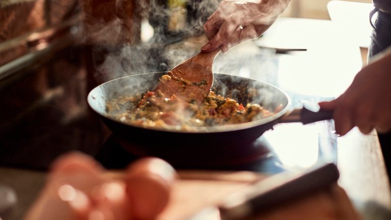 New York lawmakers suggest ban on Teflon nonstick pans over well being issues