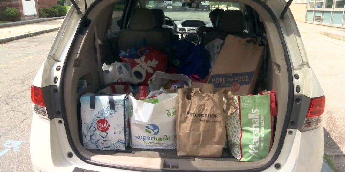 Holyoke college makes use of final week to assist meals pantry in want