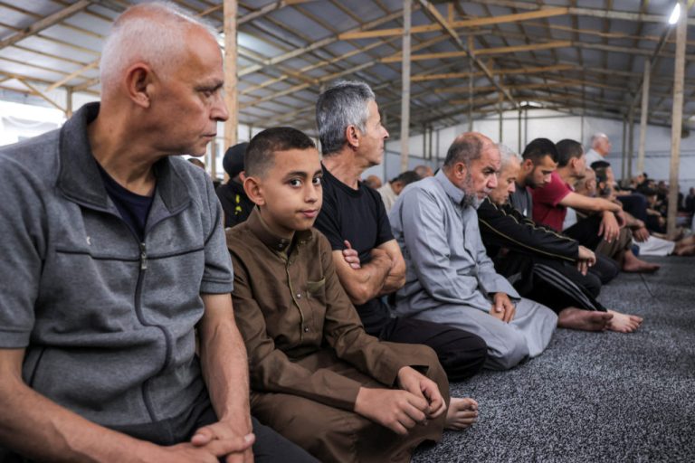 Gaza marks the beginning of Eid with out of doors prayers amongst the rubble and meals rising ever scarcer