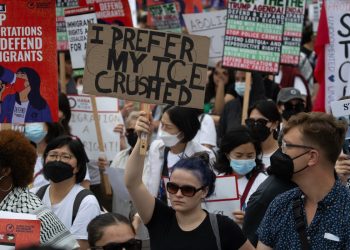 Florida Sheriff warns demonstrators: “We’ll kill you.”