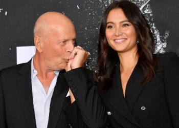 Bruce Willis' spouse says she feels 'profoundly unhappy' on Father's Day – Hometown Information Now