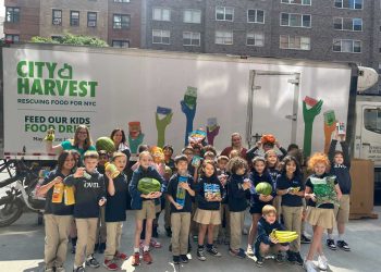 Acts of kindness: Higher East Aspect third-graders use chore cash to assist Metropolis Harvest meals drive battling starvation