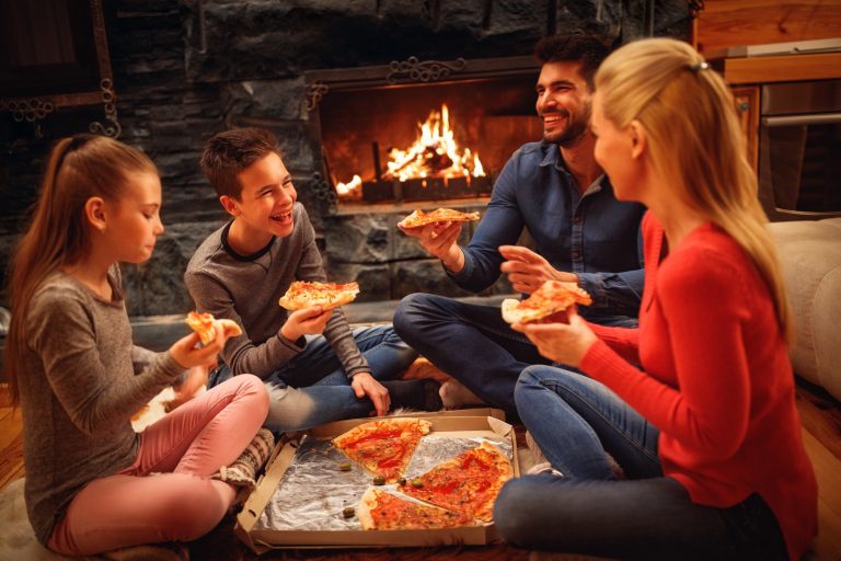 UK research exhibits ‘takeaway evening’ extra than simply quick meals for households