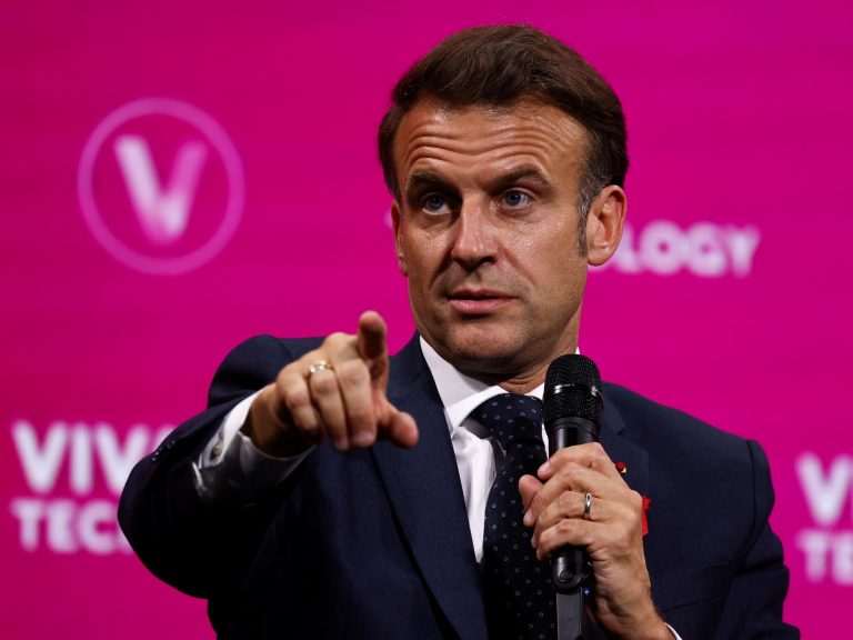 Emmanuel Macron desires to ban kids underneath the age of 15 entry to social networks