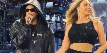 Beyoncé Lights Up Paris In Manish Malhotra Chaps That includes 10,000 Swarovski Crystals | Life-style Information