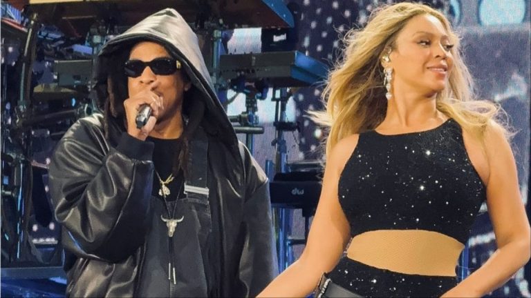 Beyoncé Lights Up Paris In Manish Malhotra Chaps That includes 10,000 Swarovski Crystals | Life-style Information