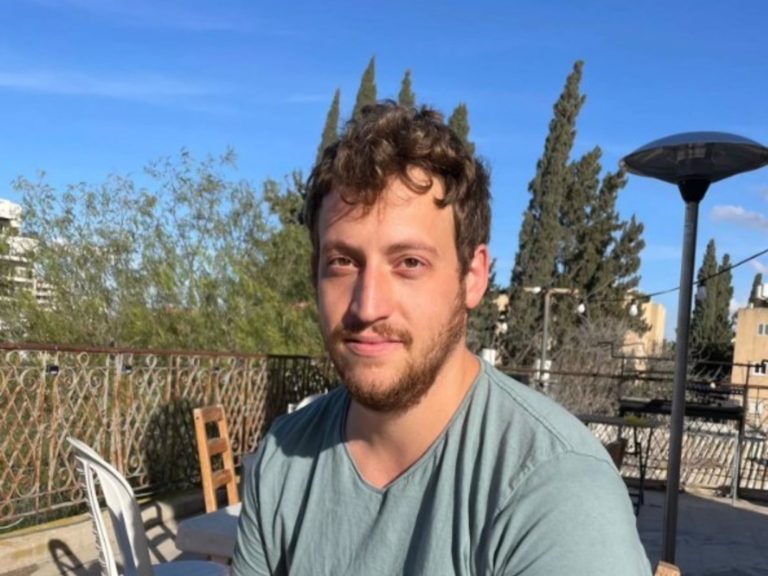 Who was the Argentine-Israeli soldier who died throughout a struggle in Gaza?