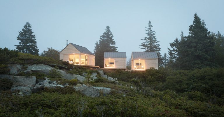 Prefabricated cabins CL of opal structure float barely over the profession in Maine Rural