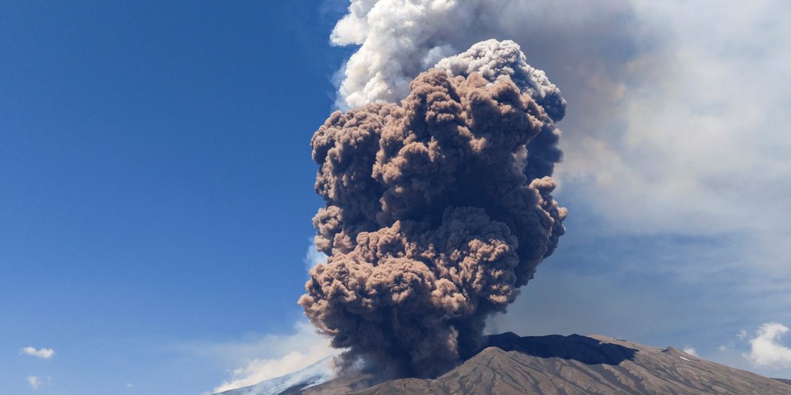 He threw an enormous cloud of grace, rocks and gases and had a most alarm in Sicily