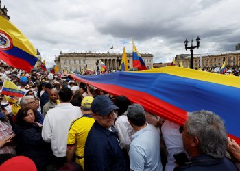 “March of silence” huge towards violence in Colombia