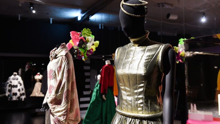 First Have a look at Paul Poiret’s Vogue is a Feast Exhibit in Paris [PHOTOS] – WWD