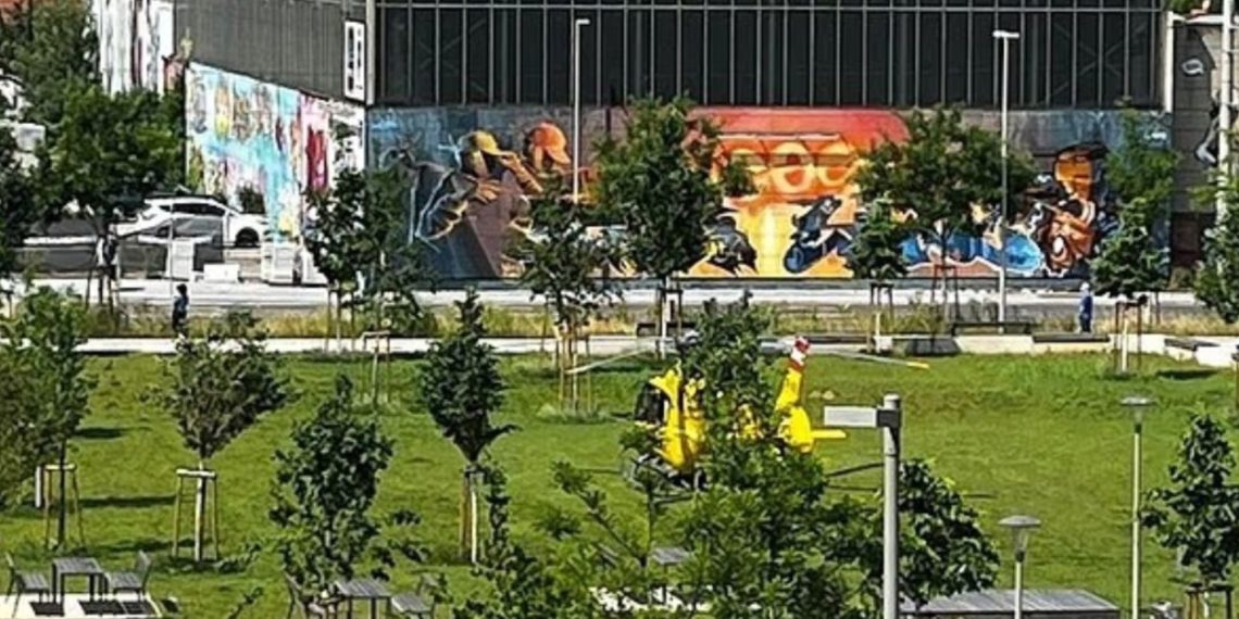 Ten folks die, together with some boys and the attacker