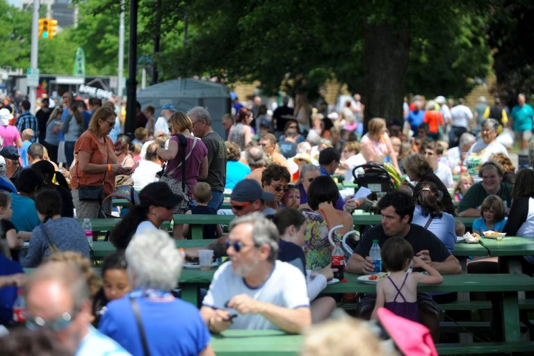 2025 Style of Muskegon: Your information to meals distributors, household actions