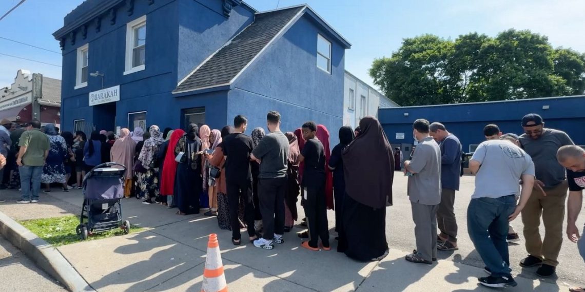 Barakah Muslim Charity distributes contemporary meat