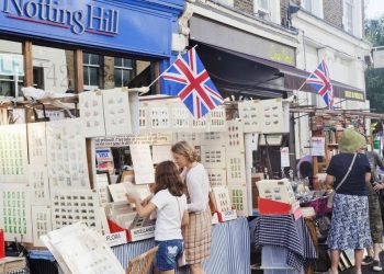 The well-known London district now not is aware of what to do with the invasion of “influencers”