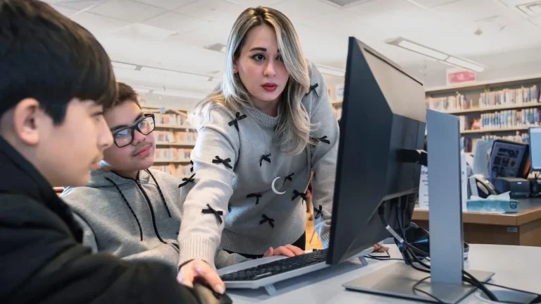 Discovering his future in a technological profession Offered information