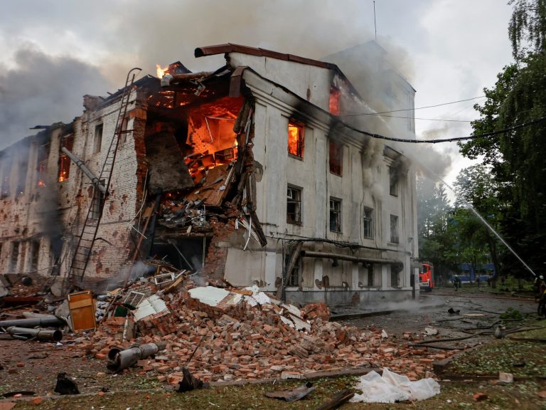 With drones and rockets, Russia launches a fierce assault within the second metropolis of Ukraine and the opportunity of a ceasefire leaves