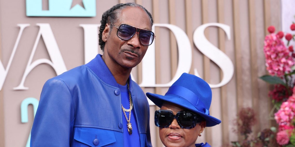 Snoop Dogg and Shante Broadus toast 28 years of marriage with heartfelt posts on-line | Hollywood