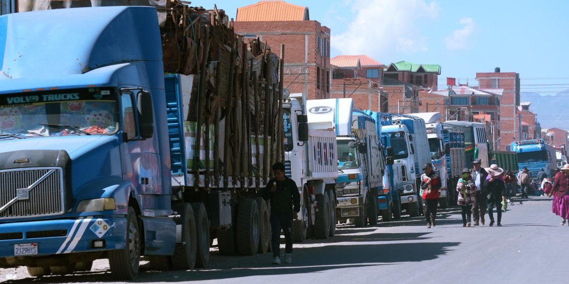 1000’s of drivers march in Bolivia in protest towards the shortage of  and gasoline
