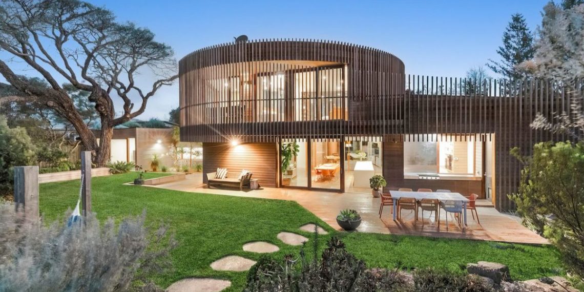 Luxurious, life-style, land and the final word tackle – Occasions Information Group