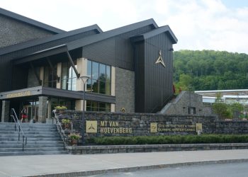 Van Ho change to go in entrance of voters in November | Information, sports activities, jobs