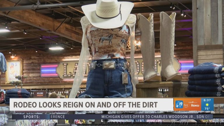 East Texas fashionista, saddle bronc rider share their Western put on model