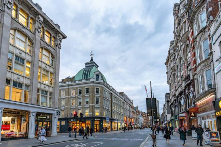 Shoppers maintain again on trend spending as confidence lowers