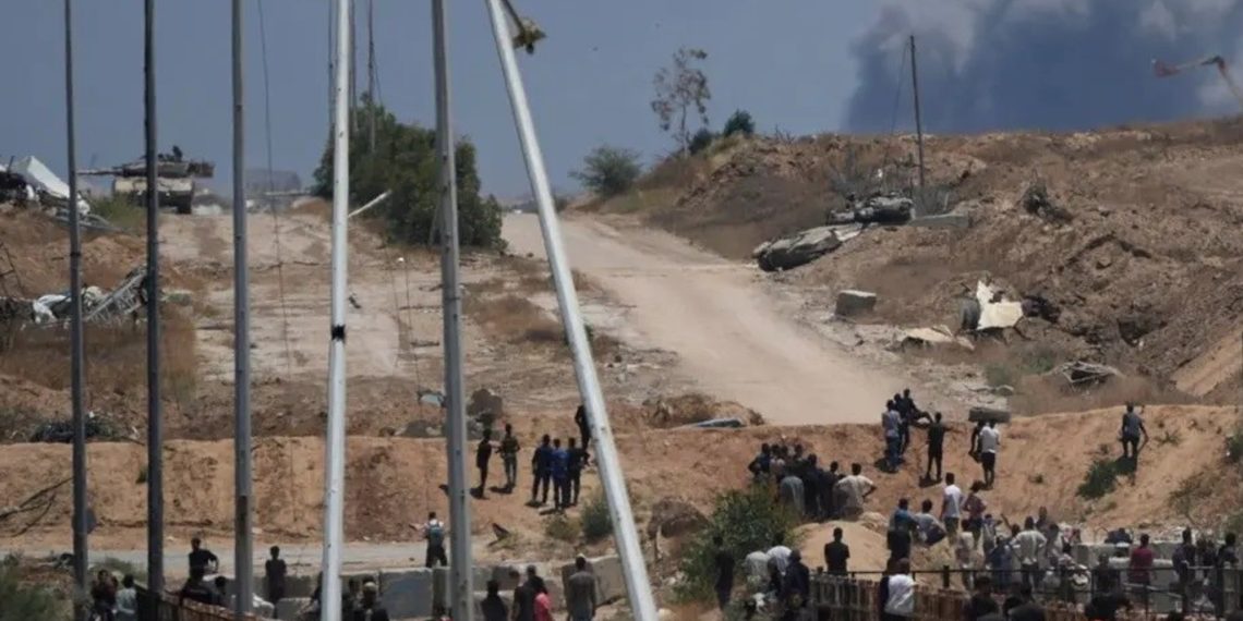 Israel armed a Palestinian militia to struggle Hamas, they are saying officers