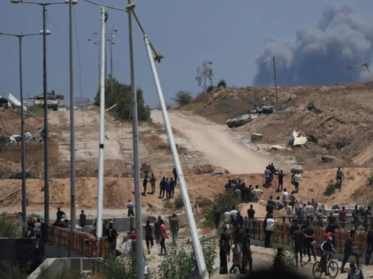 Israel armed a Palestinian militia to struggle Hamas, they are saying officers