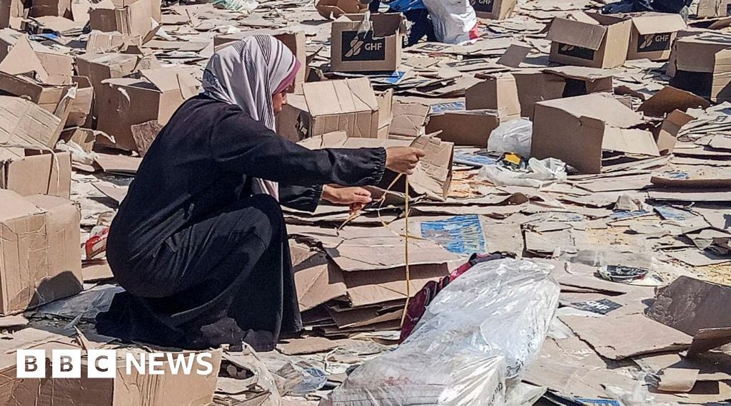 4 killed by gunfire close to Gaza assist centre, native well being employees say