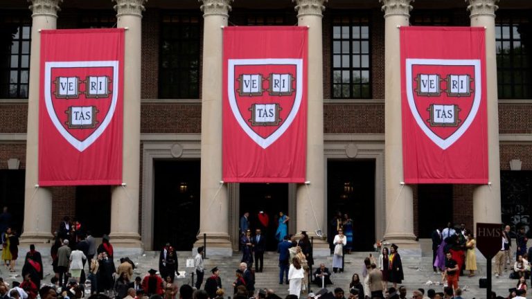 The US State Division orders embassies to summarize Harvard scholar’s visas at Harvard