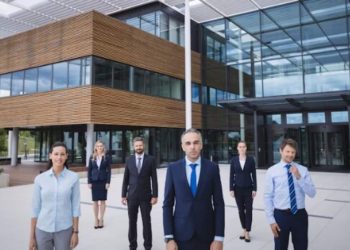 Clothes Retailer Dynamite Raises Costs 9% Amid Commerce Tensions