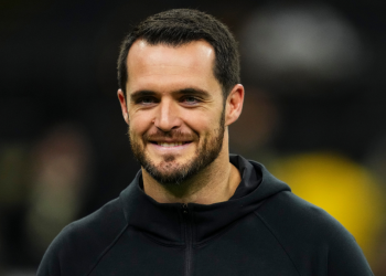 Former-Saints QB Derek Carr explains why withdrew, refugee $ 30 million in assured cash